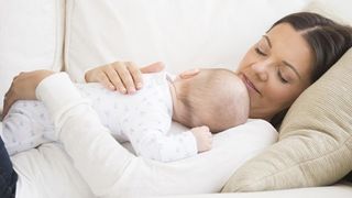 Veste trista pentru viitoarele mame din Romania. Scad indemnizatiile pentru cresterea copilului - La ce sume se ajunge