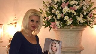 Cea mai bogata romanca din lume vrea in Parlamentul Romaniei! Anca, sotia miliardarului indian Abhishek Verma, a pus ochii pe circumscriptia electorala Galati, pentru urmatoarele alegeri