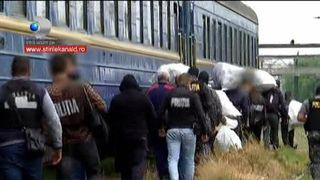 Controlorii din &bdquo;Trenul Prieteniei&rdquo; faceau contrabanda cu tigari. Peste 7.500 de pachete descoperite intr-o cuseta