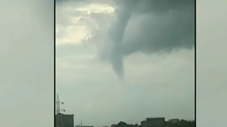 Imagini apocaliptice surprinse la Constanta - Tornade si vijelii puternice au fost filmate - Momentele groaznice le vezi aici