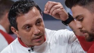 Chef Alex Balan, de urgenta la spital! A suferit un accident in bucatarie si are arsuri grave pe aproape tot bratul