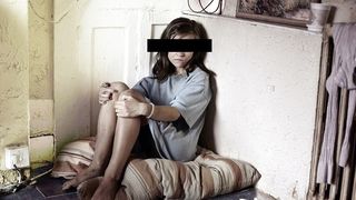 Presa din Marea Britanie dezvaluie detalii halucinante despre exploatarea sexuala din Romania si casatoriile de forma cu cetateni pakistanezi. Cum functioneaza mafia