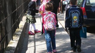 Trei copii din Tulcea care au plecat de la scoala si nu au mai ajuns acasa, gasiti teferi de politisti dupa cateva ore de cautari