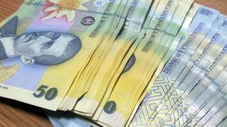 Incepe programul "Primul salariu". Absolventii de studii superioare vor primi brut 2.500 de lei pe luna timp de 3 ani