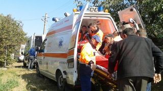 Un adolescent de 17 ani a murit si altul de 12 ani se zbate intre viata si moarte, dupa ce s-au intoxicat cu monoxid de carbon