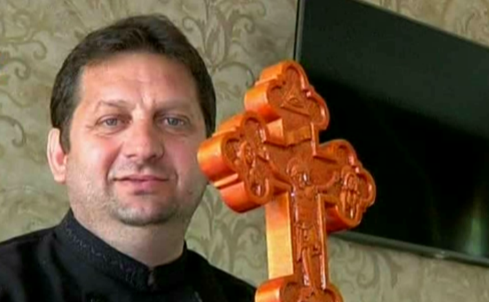Declaratiile socante ale unui preot din Bacau: "Din momentul in care am facut exorcizarea, cel rau a inceput sa lucreze asupra mea"