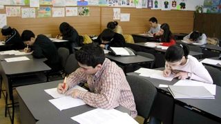 Un elev din Alba Iulia a castigat locul III la olimpiada nationala de Limba Engleza, dar a trebuit sa duca diploma inapoi