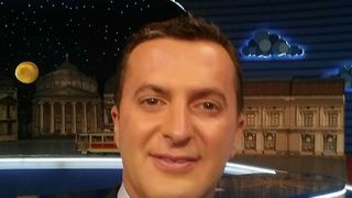 Dramele din viata actorului Codrut Keghes, Dezbracatu': "Mama mea e paralizata, la pat, de 15 ani. Sora mi-a murit la 26 de ani, fratele la 36 de ani. Tata ne-a parasit la 4 ani"