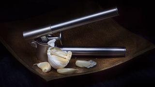 Cum se prepara corect mujdeiul de usturoi. Greseala pe care ai facut-o in tot acest timp