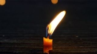 Un tanar de 30 de ani s-a sinucis aruncandu-se in fantana