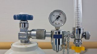 Explozie la statia de oxigen a Serviciul de Ambulanta Judetean din Vaslui! Totul s-a intamplat dupa ce firma de mentenanta facuse revizia