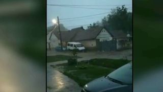 Imagini dramatice! A plouat intr-o ora cat intr-o luna - Oamenii din Caras-Severin, neputinciosi in fata naturii.