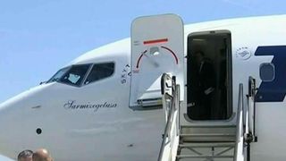 Scene tragicomice pe Otopeni. Zi importanta pentru Tarom: prima achizitie din ultimul deceniu