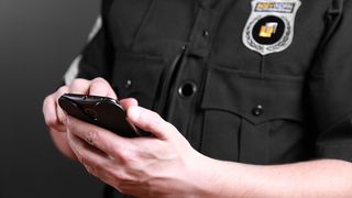 Ziua agent de paza, noaptea violator. Barbatul nu a tinut cont ca victima era insarcinata