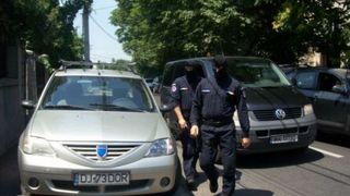 Scandal de proportii la Facultatea de Medicina din Craiova. Sase profesori arestati pentru luare de mita. Studentii i-au platit cu favoruri sexuala, bani sau bijuterii