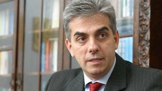 Dupa un viceguvernator super-bogat, la BNR ajunge unul care nu are nici macar o casa! Eugen Nicolaescu a fost votat in functie de parlamentari