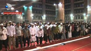 Credinta, post si rugaciune! Astazi, imediat dupa rasaritul soarelul musulmanii din Romania au intrat in sfanta luna a Ramazanului.