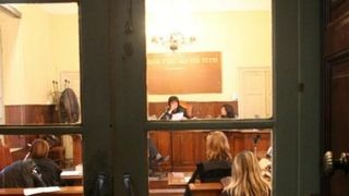 Motivul halucinant pentru care o ingrijitoare a fost condamnata la 2 ani de inchisoare