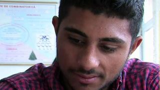 Povestea de succes a unui corigent care a ajuns elev model. Catalin dezvaluie ce l-a ambitionat sa puna mana pe carte