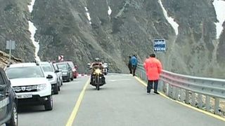 Transalpina si-a redeschis, oficial, "portile"! Cine au fost primii turisti care au "inaugurat-o"