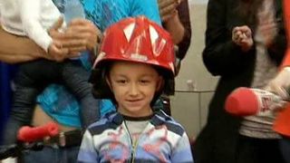 Ce s-a intamplat cu baietelul de 6 ani care si-a salvat surorile dintr-un incendiu devastator