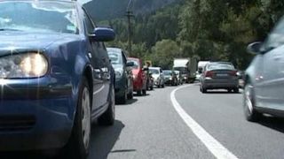Coloane de masini la intrarea in Bucuresti, de pe autostrada A1