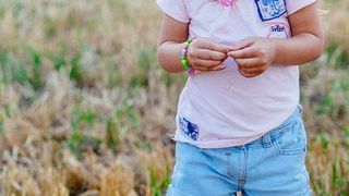 Fetita de 2 ani, accidentata grav de catre tatal sau cu masina! Tragedie intr-o familie din Bistrita-Nasaud