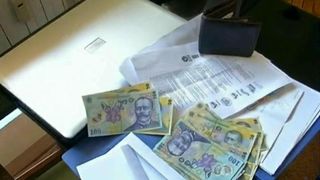 Aveti grija cum folositi buletinul! O bucuresteanca a ramas 18.000 de lei, dupa ce altcineva ar fi facut un credit folosind un buletin fals