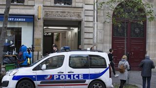 Doi romani, arestati dupa ce au furat dintr-un depozit din Italia bunuri in valoare de peste 1,3 milioane de euro