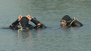 Dolj: Adolescent de 17 ani, cautat de scafandri in apele raului Jiu, unde se afla la scaldat cu mai multi prieteni