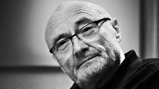 Cantaretul Phil Collins, transportat de urgenta la spital