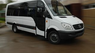 Controale la soferi de microbuze pentru transportul public! Peste 6.500 de amenzi au fost date si 372 de permise auto suspendate