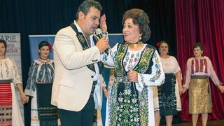 "Ionut mai are putin si o aduce pe Maria Ciobanu in carucior, pe scena!" Dragos Dolanescu isi acuza fratele ca nu o lasa pe indragita interpreta sa-si traiasca linistita batranetea