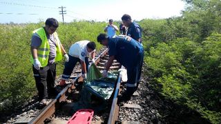 Circulatia feroviara, paralizata pentru mai multe ore. Doua cadavre au fost gasite in aceasta dimineata pe calea ferata. Inca nu se cunoaste identitatea victimelor