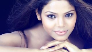 Tanara actrita, gasita fara suflare in casa. Vecinii au chemat politia din cauza mirosului insuportabil