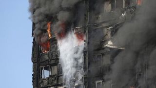 Ce destin! Mesajul care a induiosat mii de oameni. Ce au gasit salvatorii in apropierea turnului in care au ars oameni de vii