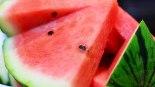 Pepenii romanesti vor ajunge in piete de saptamana viitoare. Cat va costa kilogramul?