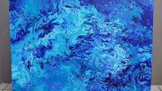 Ea e fetita care la doar 5 ani isi castiga singura banii! Insa asta nu e tot. Ce face cu banii