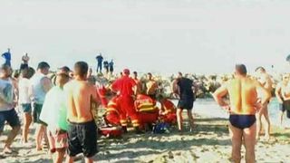 Tragedie la malul marii! Un politist din Craiova a murit inecat, iar un tanar de 18 ani se zbate intre viata si moarte