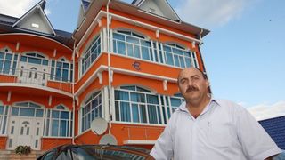 Clanul Stanescu, teapa de 34 de milioane de euro! Romii au reusit sa acumuleze aceasta datorie uriasa la stat doar cu 11 firme falimentare