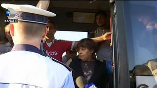 In pericol de moarte in fiecare zi. Oamenii care fac naveta din Ilfov in Bucuresti sunt tratati ca niste animale in autobuze care aproape se dezintegreaza pe drum