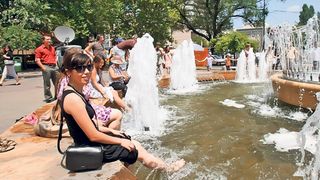 Canicula care a omorat 62 de persoane in Portugalia se indreapta spre Romania. Caldura tropicala ne va coace in weekend