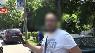 A tras intentionat de volan ca sa-l loveasca? Scene revoltatoare au fost surprinse pe un bulevard din Capitala.