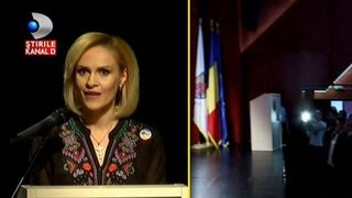 Primarul Gabriela Firea si-a prezentat raportul de la un an de la investire