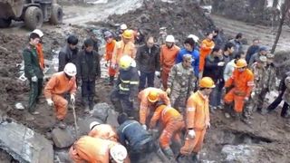 Alunecare de teren in Sibiu! Oamenii au fost evacuati si relocati