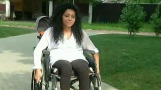 Medicii nu i-au mai dat nicio sansa, insa ea lupta din rasputeri ca sa mearga din nou. O tanara de 27 de ani din Sibiu traieste un cosmar