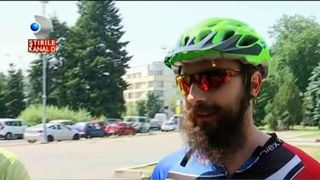 Un tanar orb va traversa Tranfagarasanul si va merge pana la Cluj, la Electric Castle,  pe bicicleta