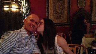 Si-a convins surioara mai mica sa se mute cu ea si partenerul ei de 50 de ani, ca sa o abuzeze sexual