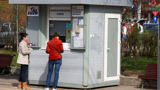 Teroare in Capitala. RATB trimite acasa angajatii din centrele de reincarcare a cardurilor, din cauza caldurii