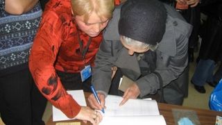 Cum se face urda sau ricotta romaneasca in varf de munte. E apreciata chiar si de italieni